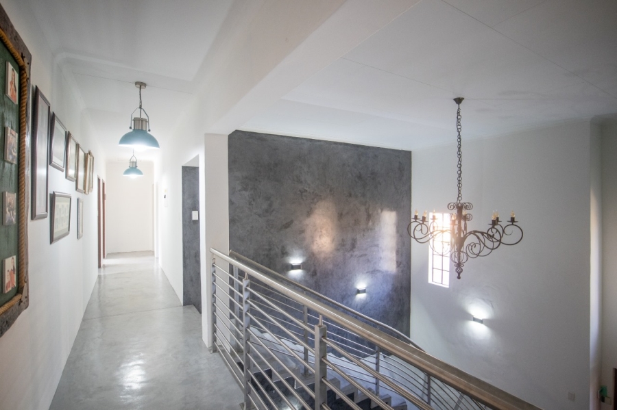 5 Bedroom Property for Sale in Safari Gardens North West